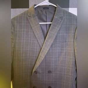 Double Breasted Suit, Jacket 36S, Pants 29-30. Worn a few times. Offers accepted
